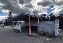 Aegviidu vana bussipaviljon lammutatakse