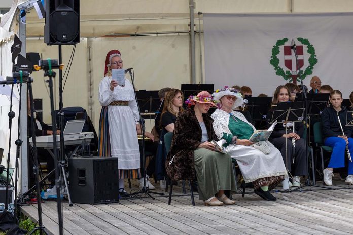 25 Etendus Kuusalus, Elina Aasa, Merja Rumm, Eve Rada