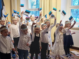 Aruküla kool tähistas EV aasta päeva balli, Kehra kool matkaga