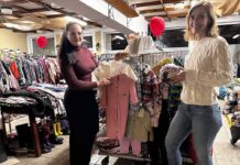 Kohalikud naised peavad Alaveres taaskasutuspoodi