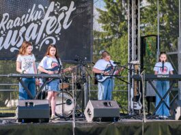 Raasiku rahvamaja õuel esinesid 5. Musafestil 19 noortebändi