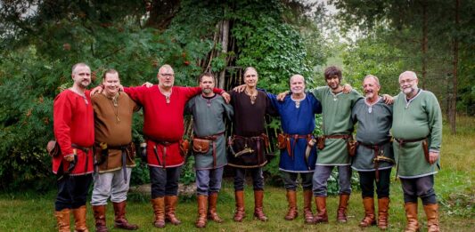 Ansambel LÜÜ-TÜRR esines Saksamaa suurimal folk- ja maailmamuusika festivalil